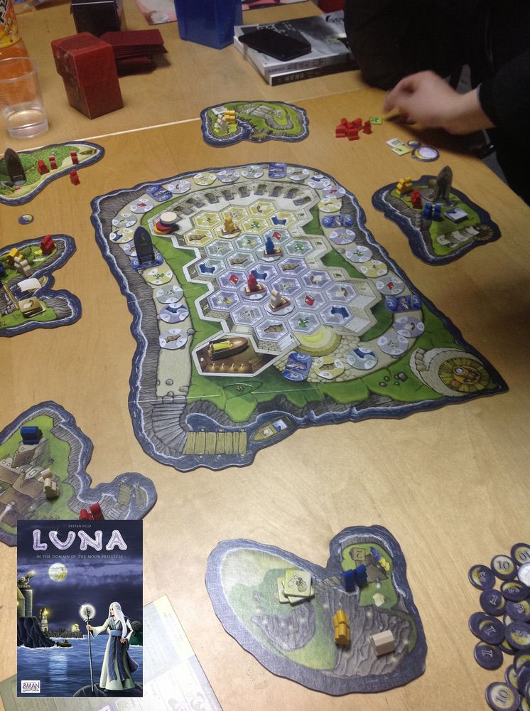 LUNA.jpg LUNA.jpg