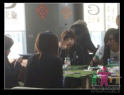 桌游美女.jpg 桌游美女.jpg