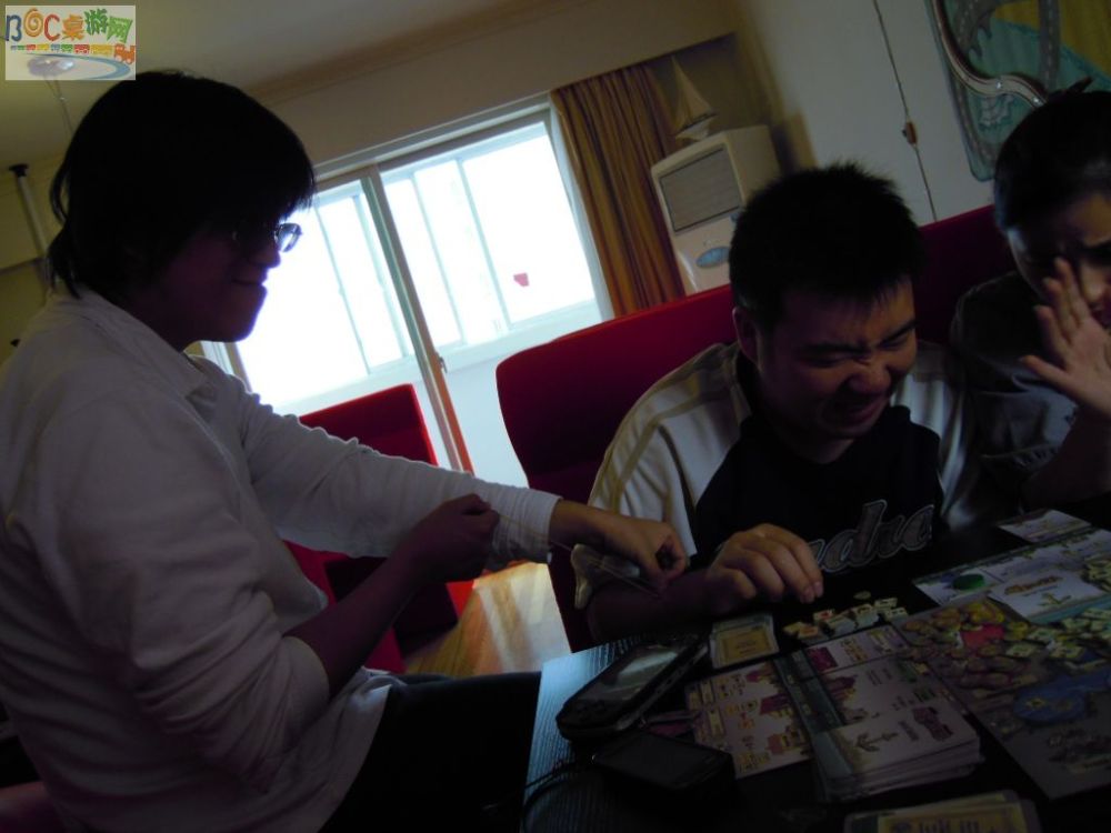 动物。。干扰选手比赛,被拖出去暴打。。.JPG 动物。。干扰选手比赛,被拖出去暴打。。.JPG